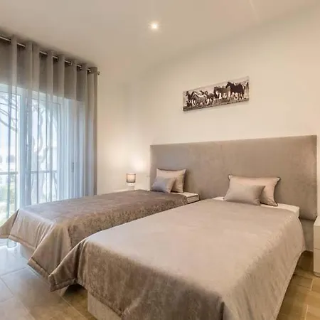 Vale Do Garrao Sleeps 4 Air Con Wifi *